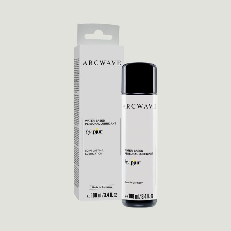 Arcwave Lubricant - 100ml 
Das offizielle Arcwave-Gleitmittel garantiert die beste Erfahrung mit Deinen Arcwave-Produkten. Es wurde speziell für das Premium-Silikon aller Arcwave-Produkte entwickelt. Hergestellt von pjur.
